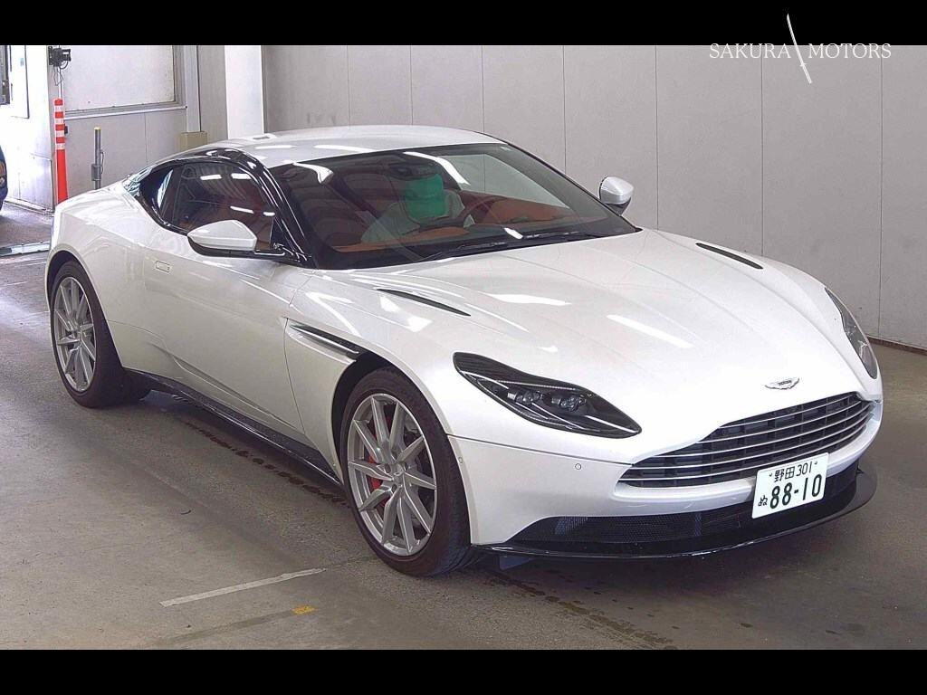 ASTON MARTIN DB11 V8