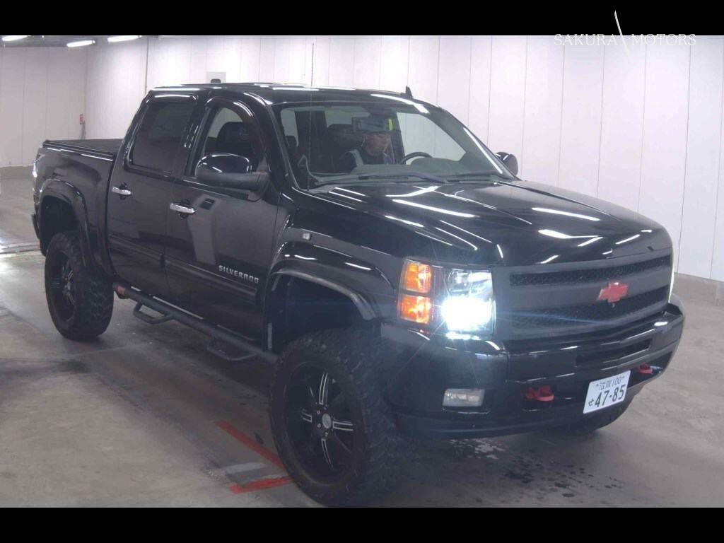 CHEVROLET SILVERADO 4D 4WD