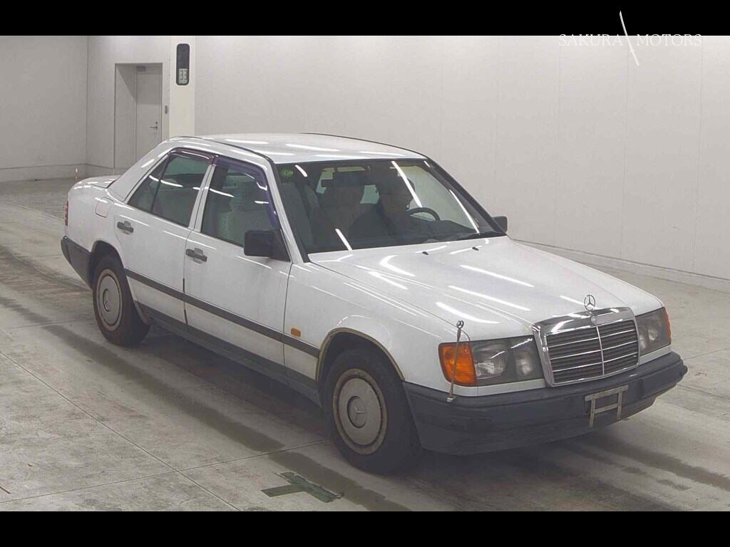 MERCEDES BENZ MEDIUM CLASS 4D 230E