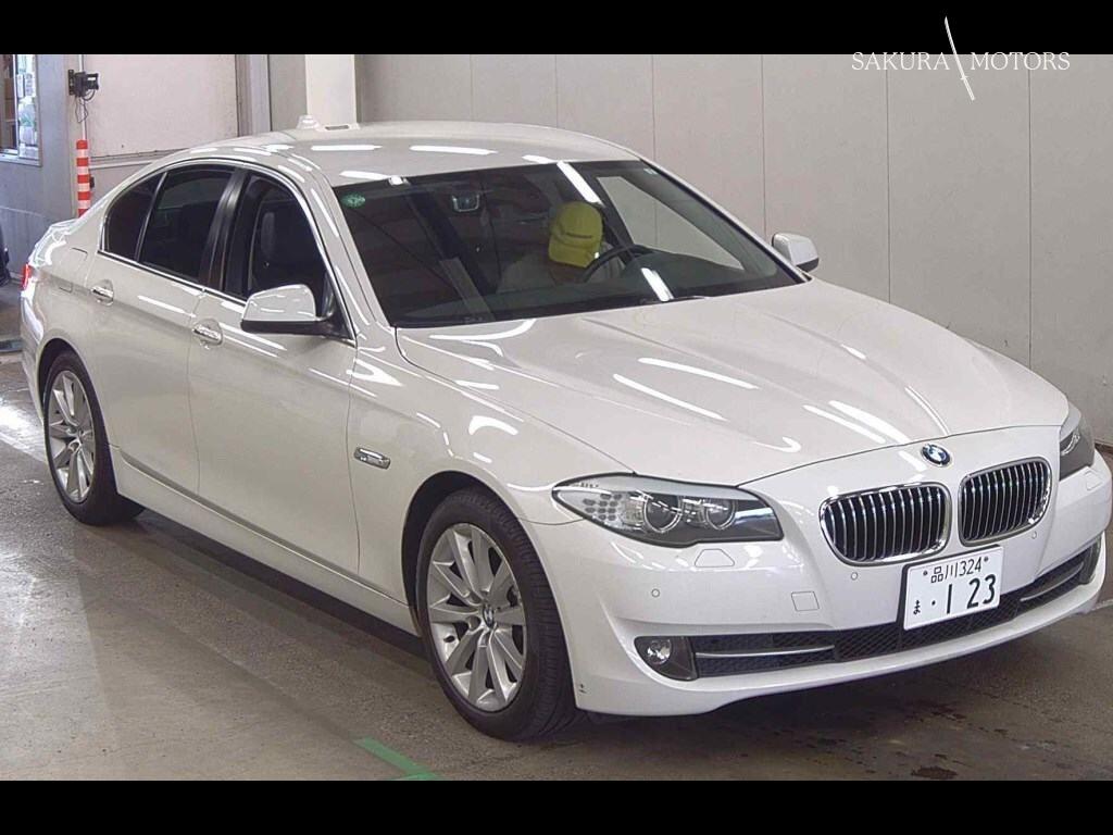 BMW 5 SERIES 4D 528I