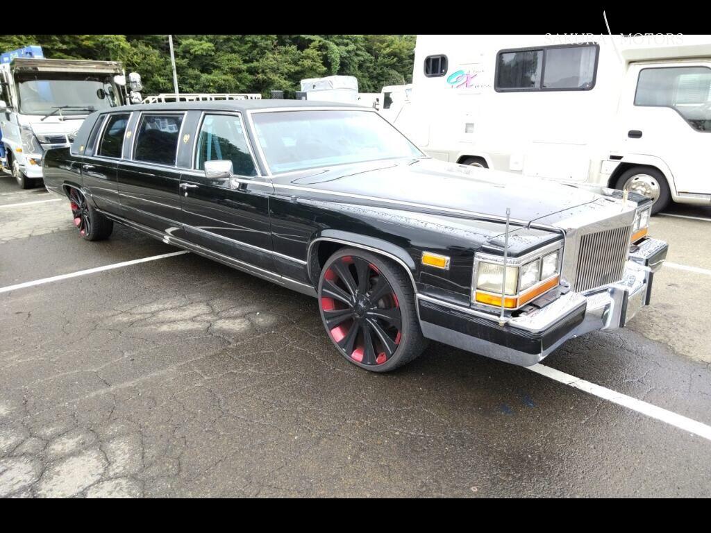 CADILLAC LIMOUSINE