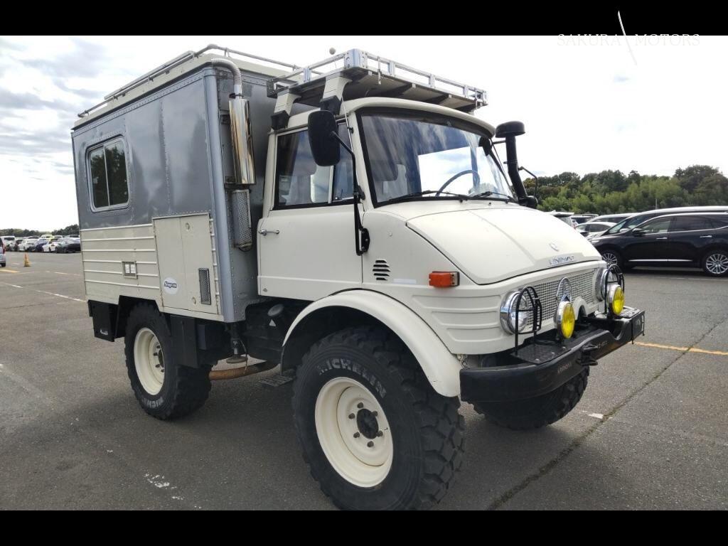 MERCEDES BENZ URBAN UNIMOG 4WD