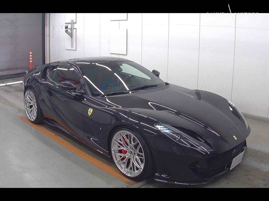 FERRARI 812SUPERFAST