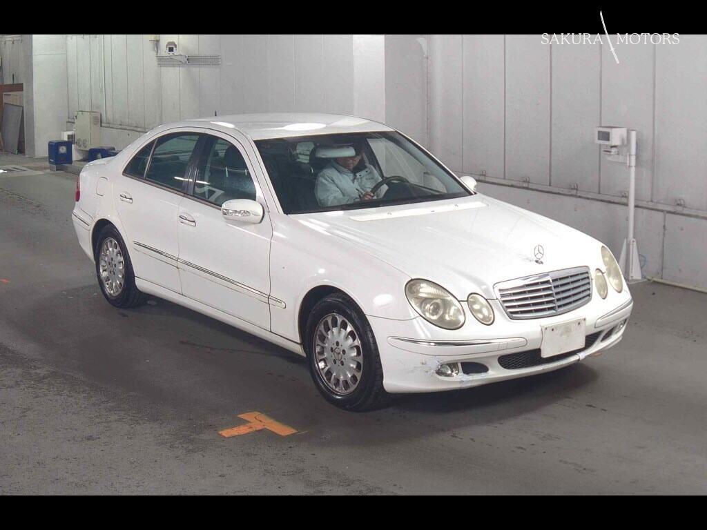 MERCEDES BENZ E-CLASS 4D E240