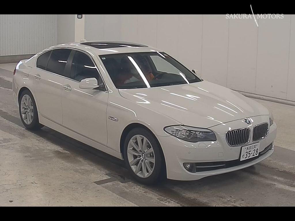 BMW 5 SERIES 4D 528I